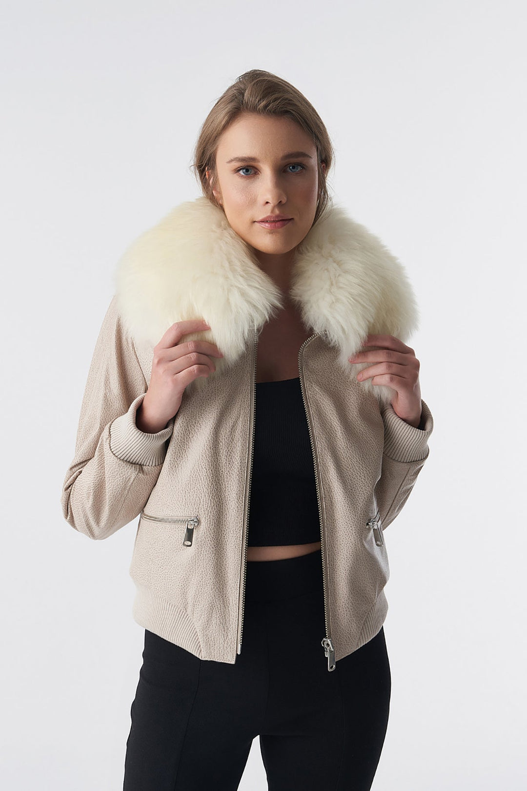 Beige bomber jacket with fur collar